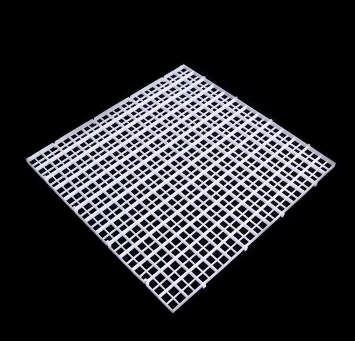 Plastic Egg Crate – 30 × 30cm (1cm Gaps)